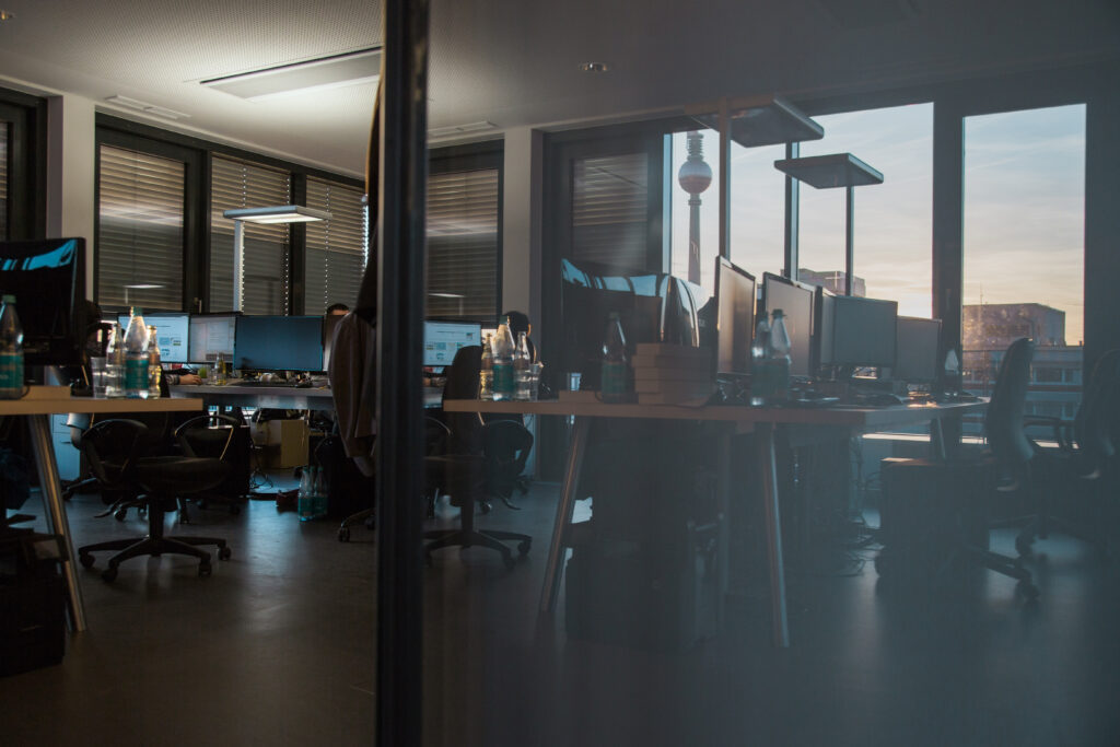Best Practices for Maintaining Your Office Between Professional Cleans